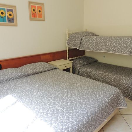Residencial Kelly Cristina Apartment Bombinhas Exterior photo